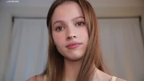 Snapshot of hecola chatting on August 5, 2:31 pm Nika next stream 200pm GMT online show from August 5, 2:31 pm