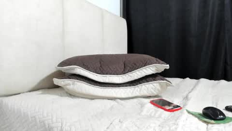 Snapshot of hector_18_ chatting on October 17, 8:39 am  18 online show from October 17, 8:39 am