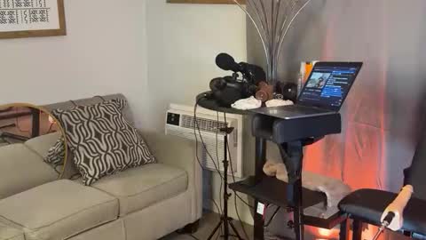 Snapshot of hectorramirezxxx chatting on December 21, 2:30 am LockedThug online show from December 21, 2:30 am