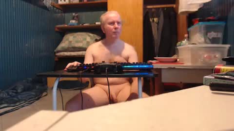 Snapshot of hedonista67 chatting on February 2, 10:57 am hedonista67 online show from February 2, 10:57 am