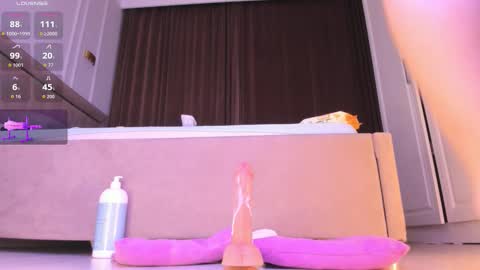 Call me Mia online show from March 8, 6:55 pm