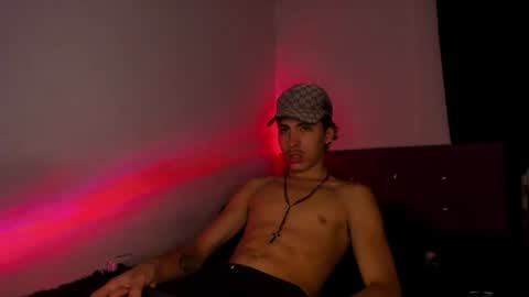 heellboy_ online show from July 18, 5:50 pm