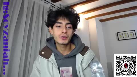 hefestion_ online show from November 21, 9:13 pm