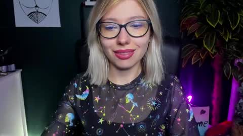 Snapshot of heidi_pleasure chatting on January 6, 11:18 am Heidi online show from January 6, 11:18 am