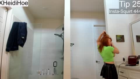 Snapshot of heidiandfriends chatting on January 27, 6:31 pm Manyvids    online show from January 27, 6:31 pm