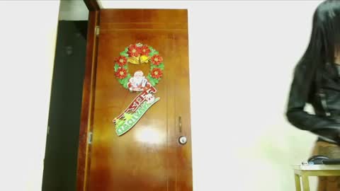 Snapshot of heidy_hotxxx chatting on December 13, 11:02 am heidy online show from December 13, 11:02 am