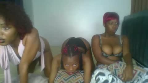 heilybunny online show from April 17, 11:19 pm