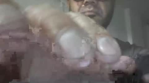 Snapshot of heistt chatting on December 16, 1:43 am Heist Stein online show from December 16, 1:43 am