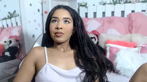 Snapshot of hela_sexy_xx chatting on May 24, 4:39 am hella online show from May 24, 4:39 am