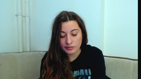 helen_adams_ online show from December 5, 11:05 am