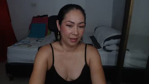 Snapshot of helen_lya chatting on July 16, 2:23 pm Helen online show from July 16, 2:23 pm