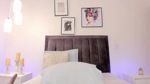 Helen  online show from March 5, 5:50 pm