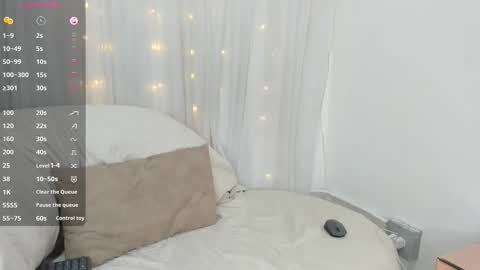 helen zen online show from March 12, 8:15 pm