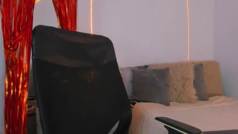 Snapshot of helena_santos01 chatting on November 2, 11:56 am Helena Santos online show from November 2, 11:56 am