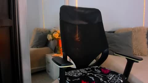 Snapshot of helena_santos01 chatting on November 4, 11:31 am Helena Santos online show from November 4, 11:31 am