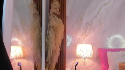 Snapshot of helena_santos01 chatting on May 22, 4:34 pm Helena Santos online show from May 22, 4:34 pm