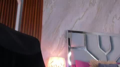 Snapshot of helena_santos01 chatting on July 5, 11:06 am Helena Santos online show from July 5, 11:06 am