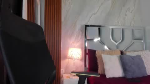 Snapshot of helena_santos01 chatting on July 19, 10:41 am Helena Santos online show from July 19, 10:41 am