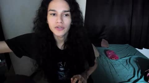 helena_spellman online show from November 18, 1:22 am