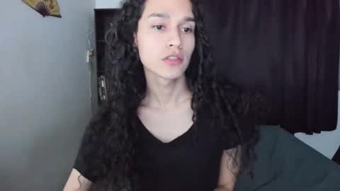 Snapshot of helena_spellman chatting on May 23, 1:55 am helena_spellman online show from May 23, 1:55 am