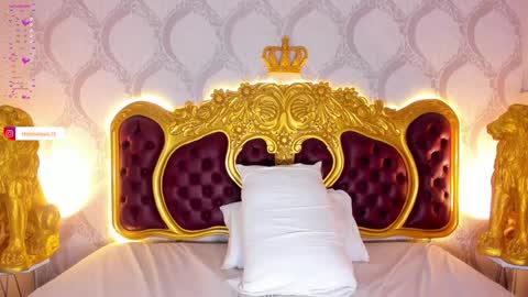 H E L E N A  online show from January 28, 8:57 am