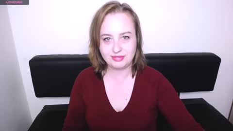 Snapshot of helenbrais chatting on October 2, 6:42 am Helen online show from October 2, 6:42 am