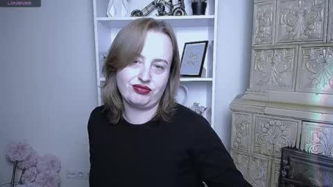 Snapshot of helenbrais chatting on October 22, 7:19 am Helen online show from October 22, 7:19 am