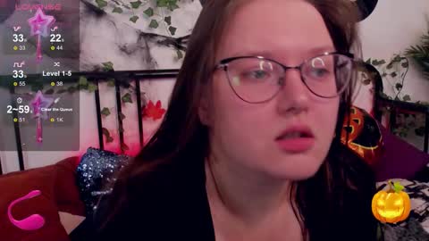 Snapshot of helendanvers chatting on November 5, 2:55 am helendanvers online show from November 5, 2:55 am