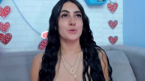 Snapshot of helenn_monroy1 chatting on February 14, 5:57 pm online show from February 14, 5:57 pm