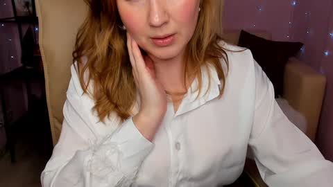 Snapshot of helens_lov chatting on January 21, 1:39 am Helen online show from January 21, 1:39 am