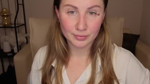 Snapshot of helens_lov chatting on October 13, 7:52 am Helen online show from October 13, 7:52 am