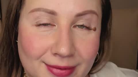 Snapshot of helens_lov chatting on November 20, 2:34 am Helen online show from November 20, 2:34 am