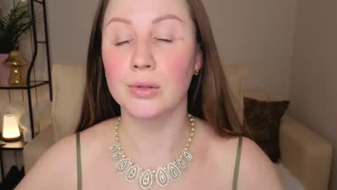 Helen online show from April 29, 9:02 am