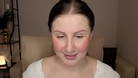 Helen online show from May 4, 9:05 am