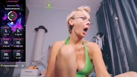 Helga online show from October 9, 11:25 pm