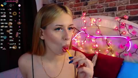 Bonnie3 online show from November 18, 9:03 am