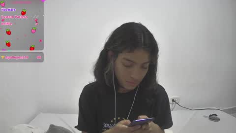 Helia Transfem and Amy online show from January 14, 6:02 am