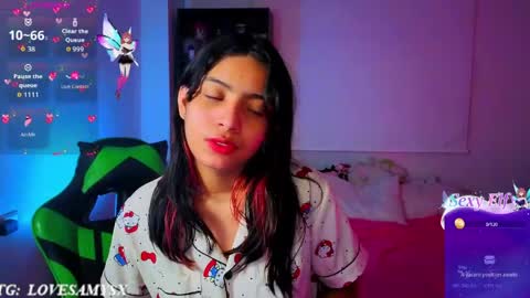 Helia Transfem and Amy online show from June 5, 3:35 am