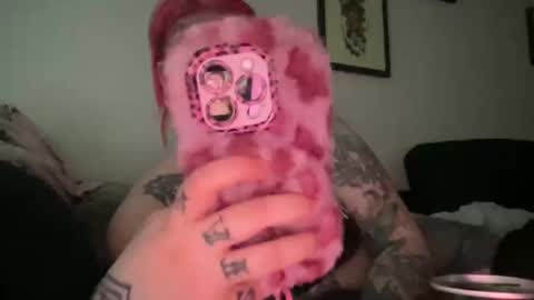 Snapshot of hell0kittyblood chatting on February 20, 9:09 pm Bunnie Rotz online show from February 20, 9:09 pm