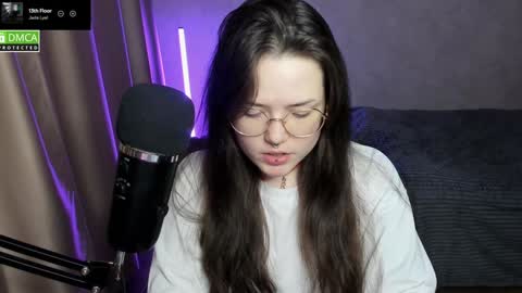 Red online show from January 8, 9:55 pm