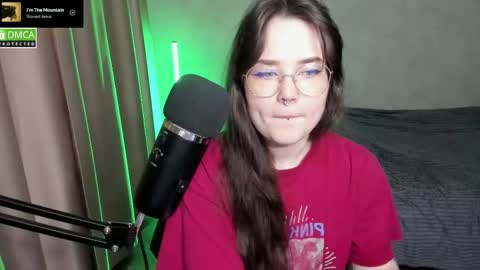 Red online show from March 3, 6:55 pm