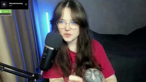 Red online show from September 25, 6:44 pm