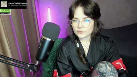 Red online show from October 14, 6:31 pm