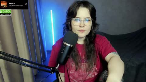 Red online show from October 17, 7:27 pm