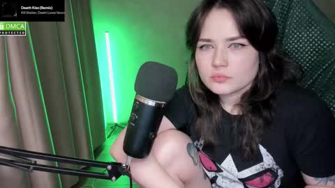 Red online show from March 4, 8:59 pm