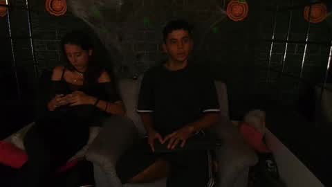 Snapshot of hellanddante_ chatting on October 30, 2:46 am H E L L AND D A N T E online show from October 30, 2:46 am