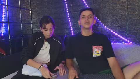 Snapshot of hellanddante_ chatting on November 7, 3:17 am H E L L AND D A N T E online show from November 7, 3:17 am