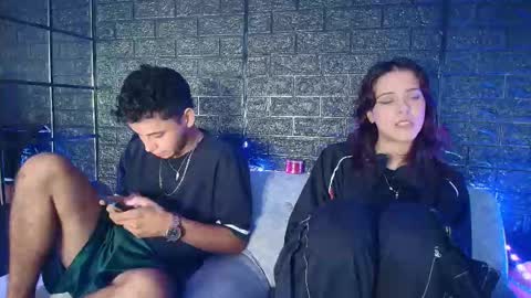 Snapshot of hellanddante_ chatting on November 21, 2:10 am H E L L AND D A N T E online show from November 21, 2:10 am