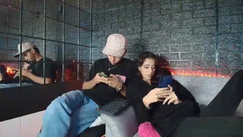 Snapshot of hellanddante_ chatting on November 22, 12:20 am H E L L AND D A N T E online show from November 22, 12:20 am