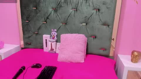 Hellen  online show from February 28, 11:36 am